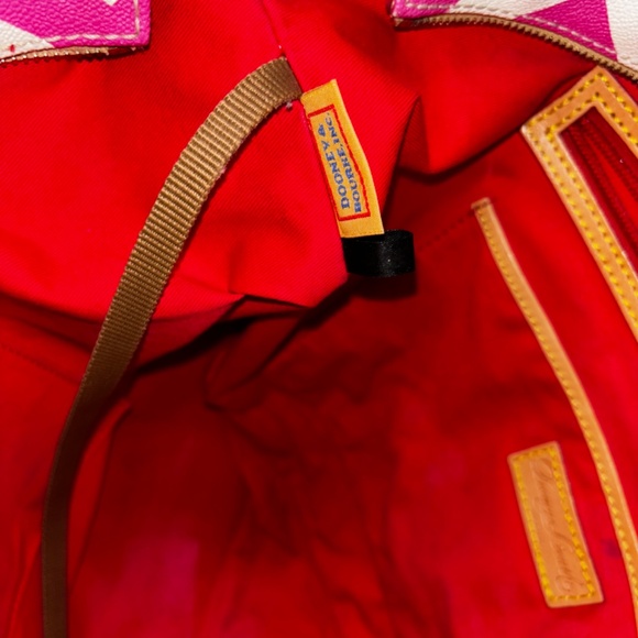 Dooney & Bourke pink, white chevron print shoulder bag, tote - Picture 3 of 5